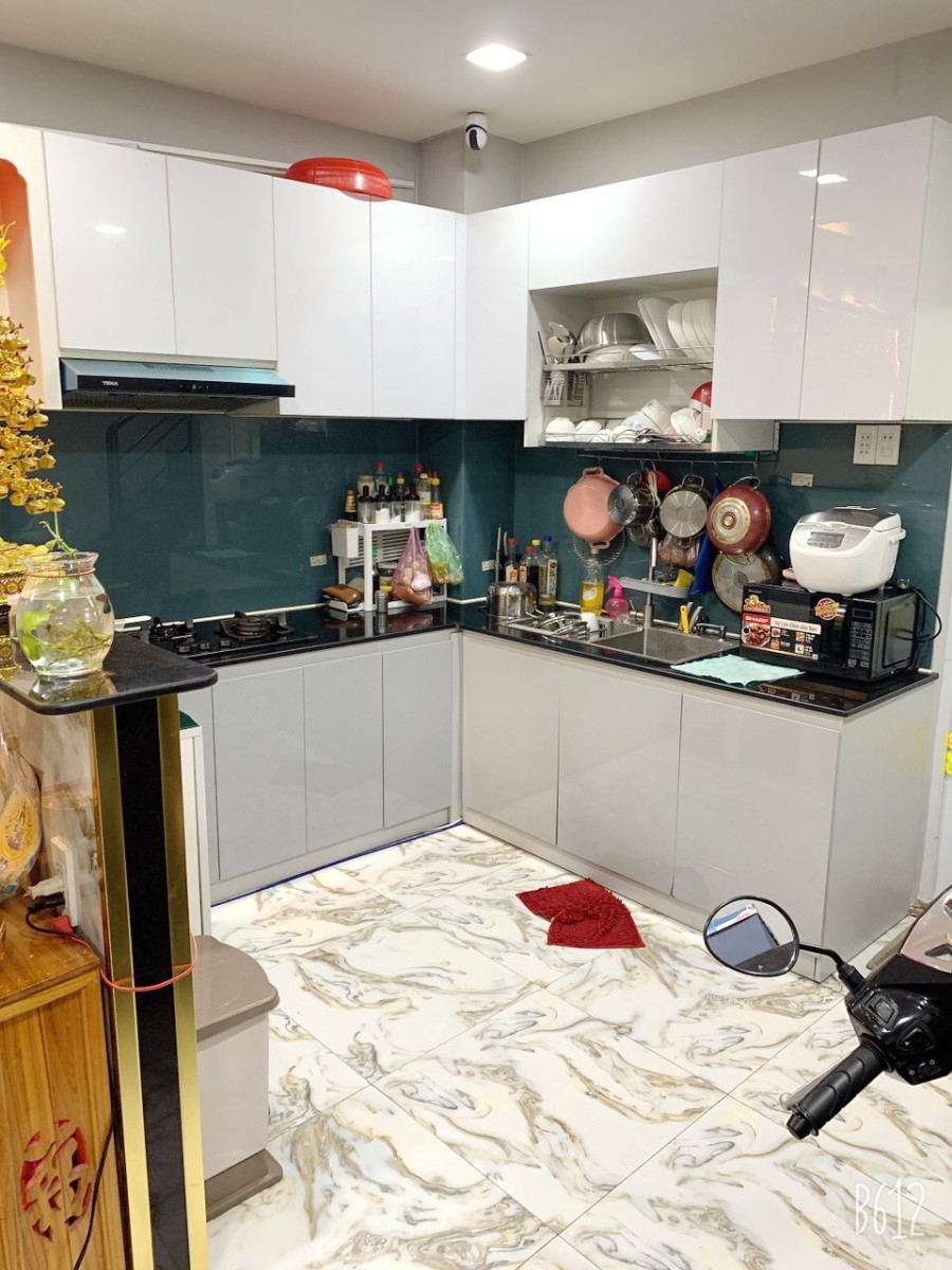 Nhà đẹp nguyên căn diện tích sử dụng 4.2*7m đúc kiên cố 2 lầu hẻm Trần Phú P9 Quận 5
