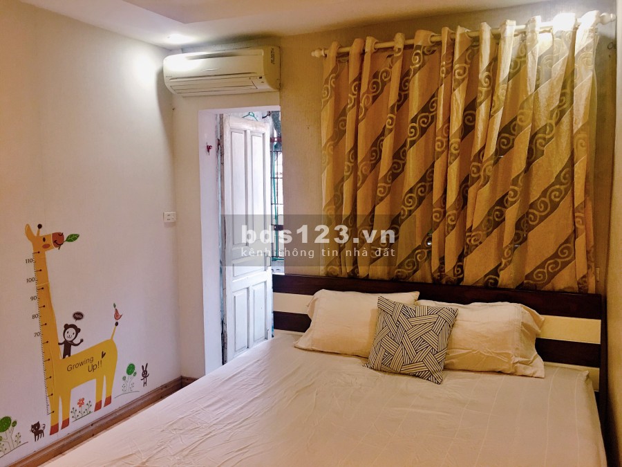 Cho thuê căn hộ chung cư góc đầu hồi nhà D8, Thành Công, Hà Nội giá 5.5 triệu/tháng