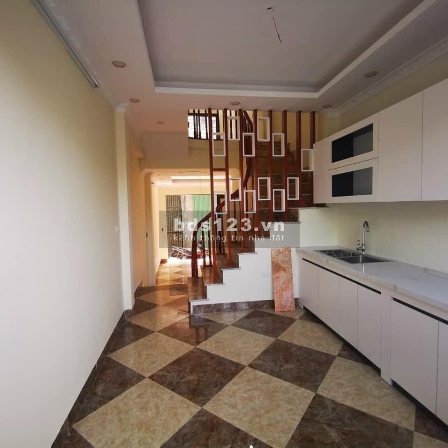 Siêu phẩm gần hồ La Dương ngõ ô tô, diện tích sử dụng 40m2 4 tầng, giá nhỉnh 3 tỷ, sổ sẵn