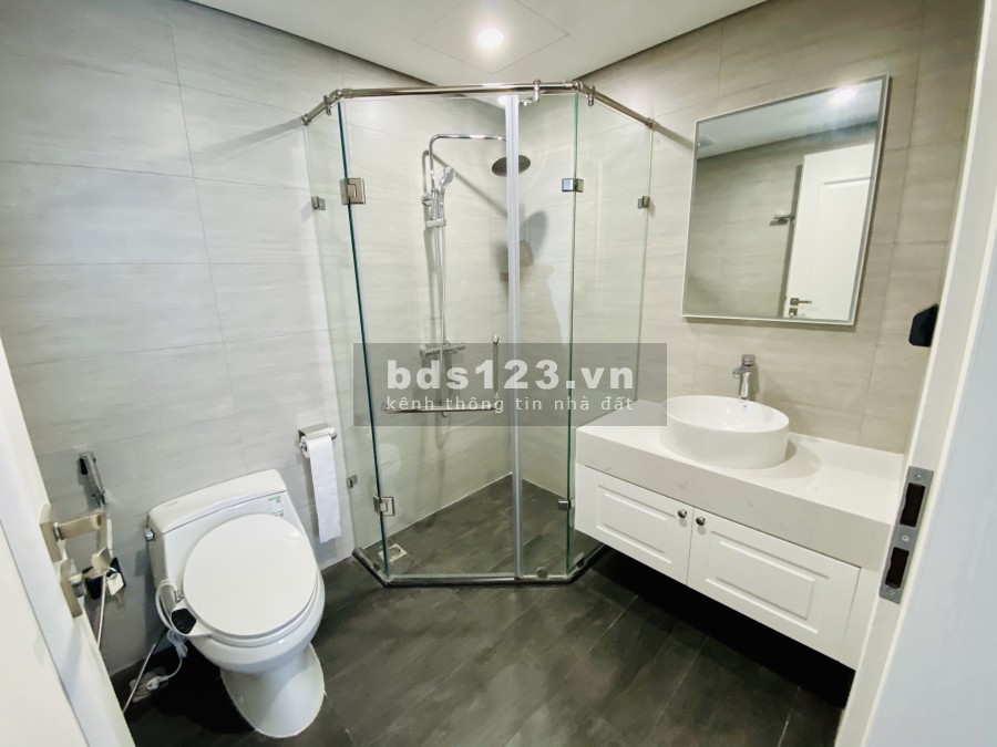 Cho thuê căn hộ 2PN full đồ tòa R3 Sunshine Riverside Tây Hồ giá thương lượng.LH 0966286718