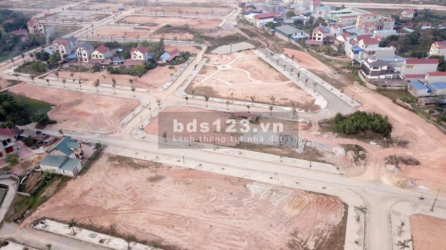 Chính chủ cần bán nhanh 2 lô đất view vườn hoa và TTTM D09 Tấn Đức JSC giá đầu tư