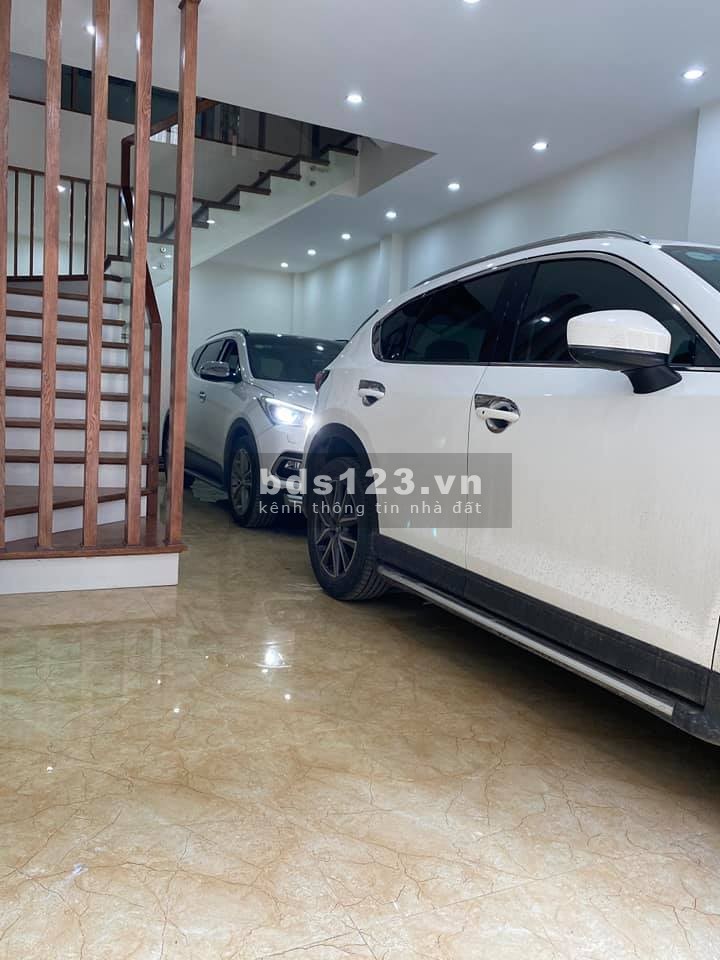 Nhà bán chính chủ Quận Hoàng Mai, đẹp nhất lô góc 2 mặt tiền ô tô tránh, lh 0948642020