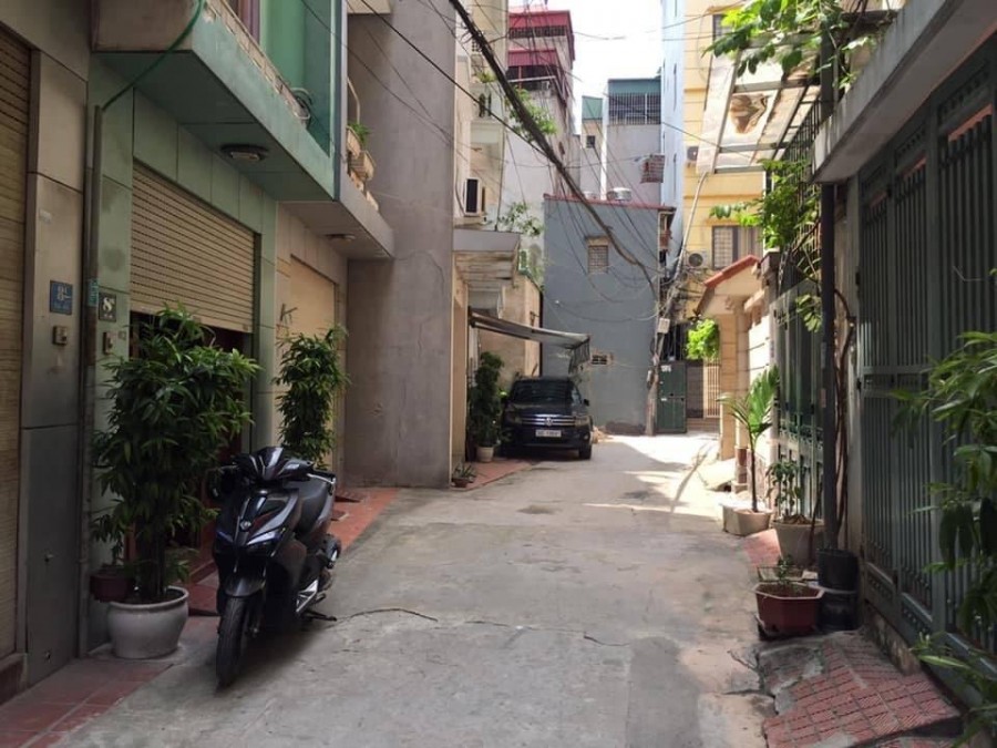 Nhà đẹp Tây Hồ diện tích sử dụng 38m2 đúc kiên cố 6 tầng 5m ra ô tô giá bán nhỉnh 4 tỷ