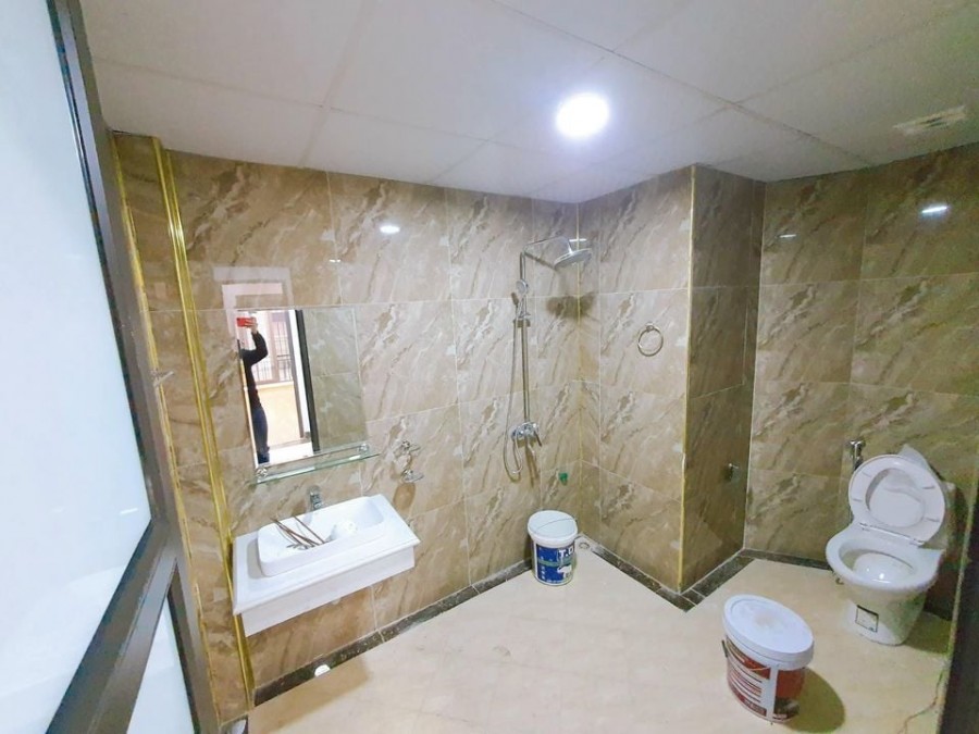 Nhà đẹp Tây Hồ diện tích sử dụng 38m2 đúc kiên cố 6 tầng 5m ra ô tô giá bán nhỉnh 4 tỷ