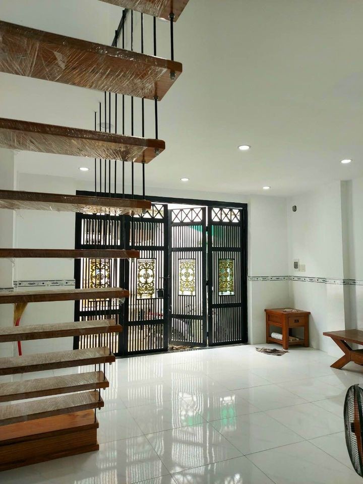 Bán nhà đường An Dương Vương diện tích 40m2, giá. bán 3.8 tỷ, Quận 5, lh 0798919986