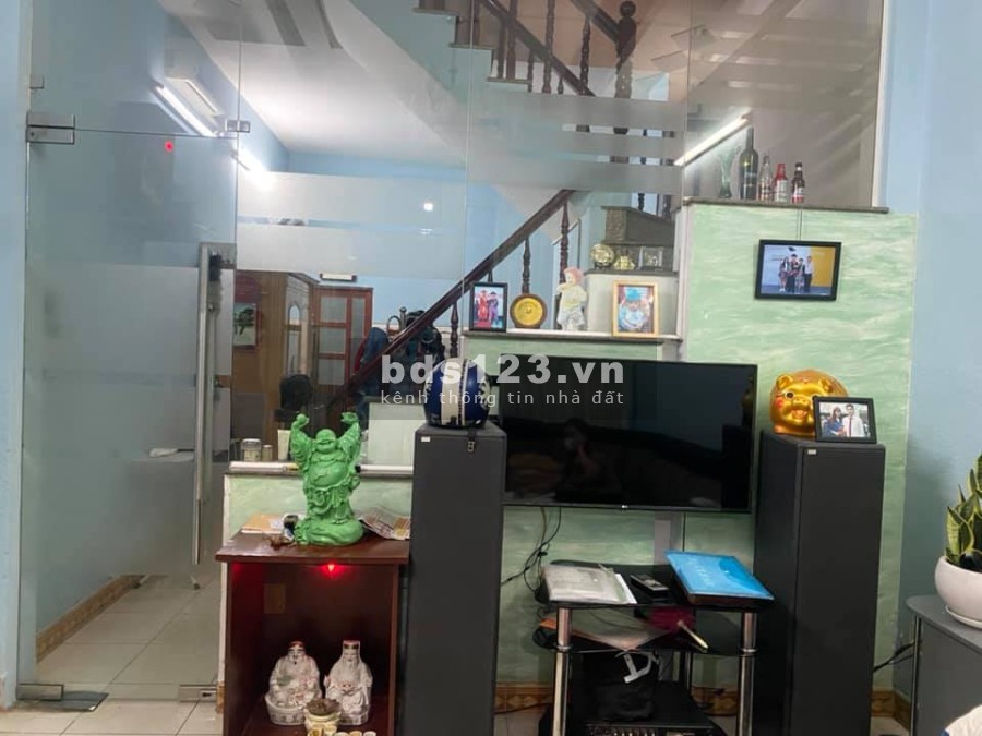 Bán gấp nhà Hưng Phú, Quận 8, diện tích sử dụng 50m2, giá bán chỉ 4 tỷ 2 lh 0964169350