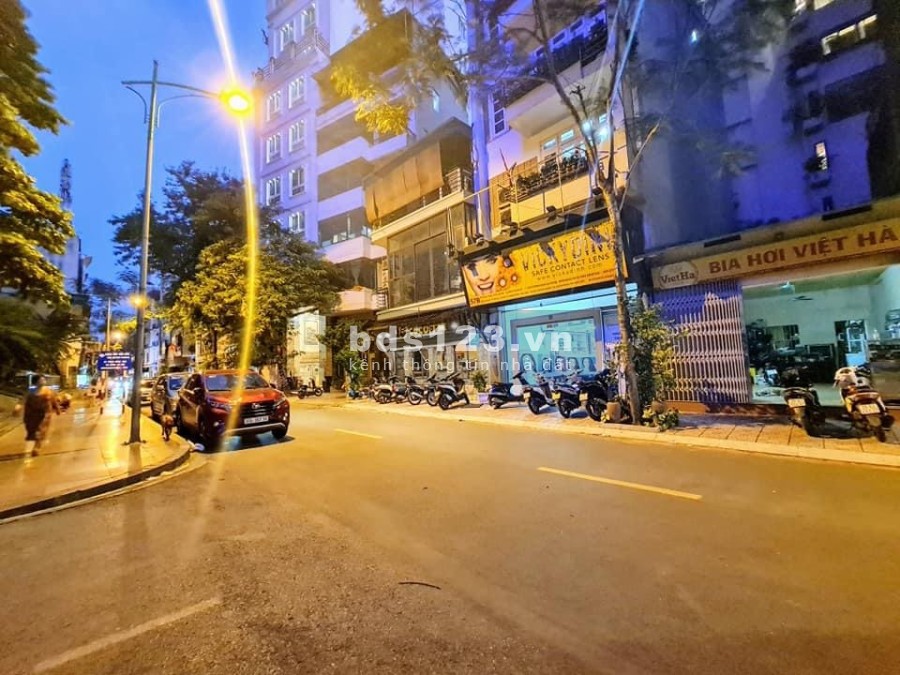 Diện tích nhà 48m2 6 tầng, Châu Long-Ba Đình, kinh doanh, thang máy, vài bước ra hồ Trúc Bạch