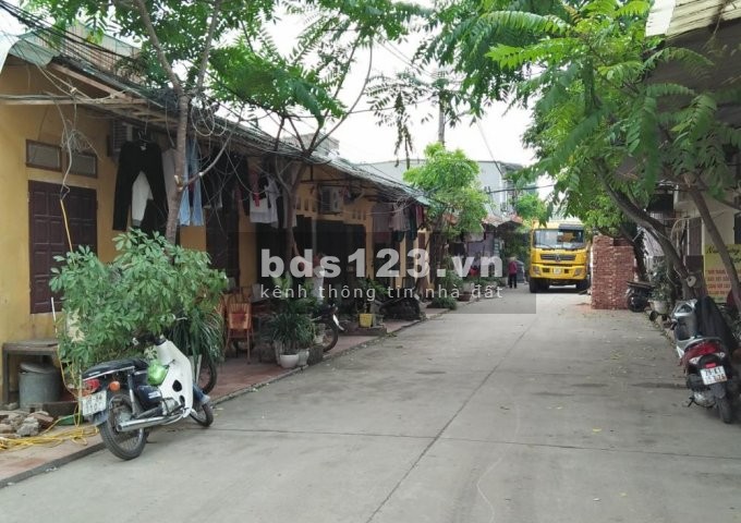 Bán đất hiếm Giang Biên diện tích 54m2, vị trí đẹp, đường ô tô, thông các ngả giá bán 2.9 tỷ