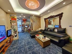 Bán Nhà Hoàng Cầu, Đặng Tiến Đông 45m 5 Tầng MT 4,2m, Ô Tô, 2 Mặt Ngõ. Nhỉnh 7 tỷ.