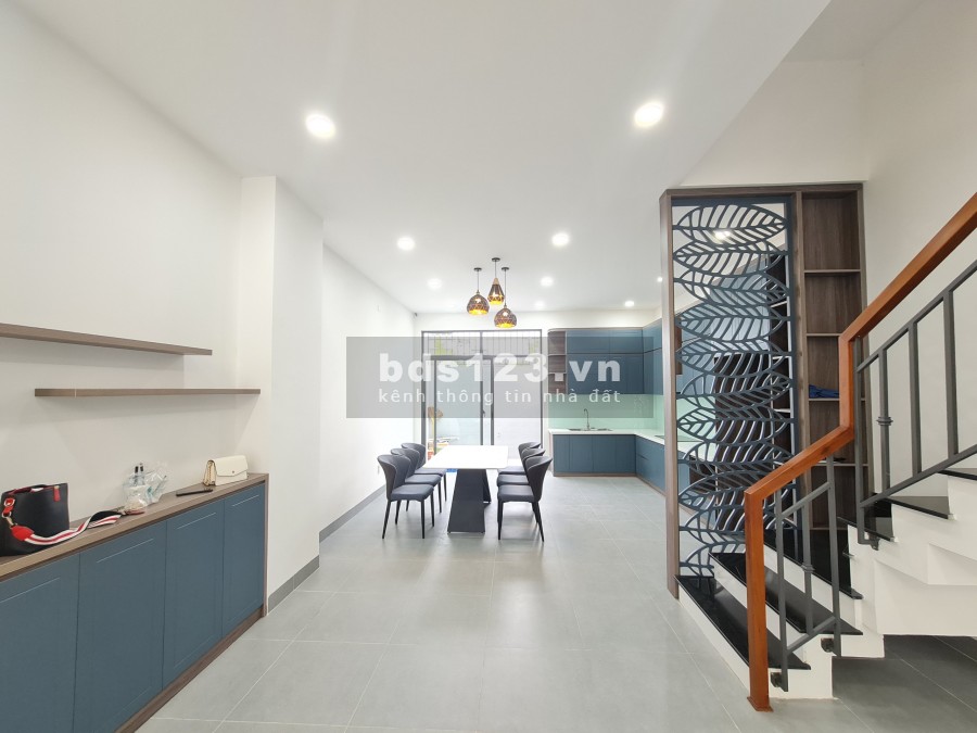 Bán nhà 3 tầng mới đẹp đường số 17 Hà Quang 2, tp. Nha Trang giá bán 6.5 tỷ, sổ sẵn