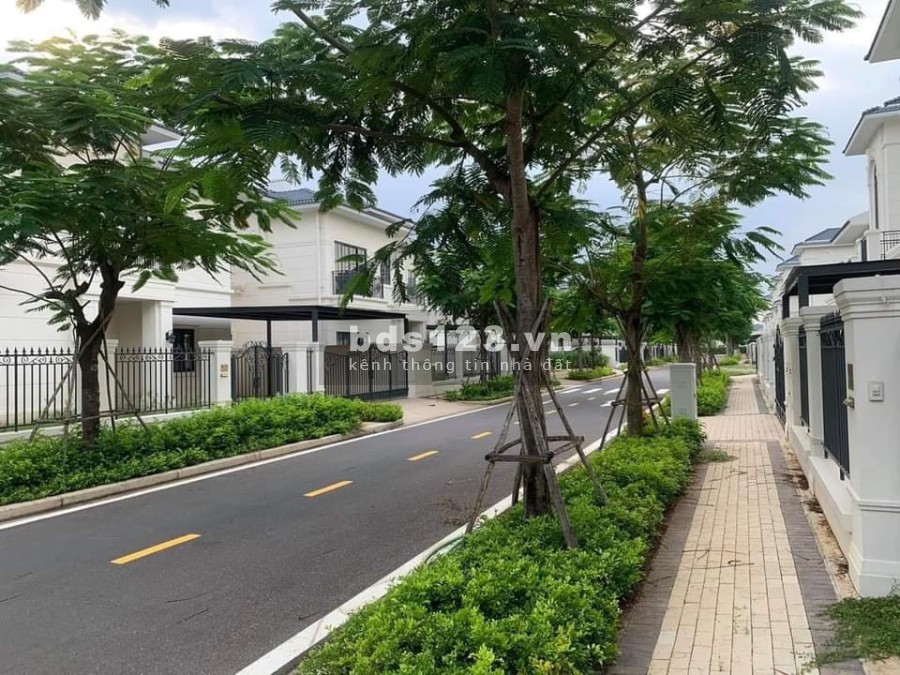 Bán căn dinh thự Zone 4 Swanbay lớn nhất đẹp nhất view Landmark 81, giá chỉ 59 triệu/m2