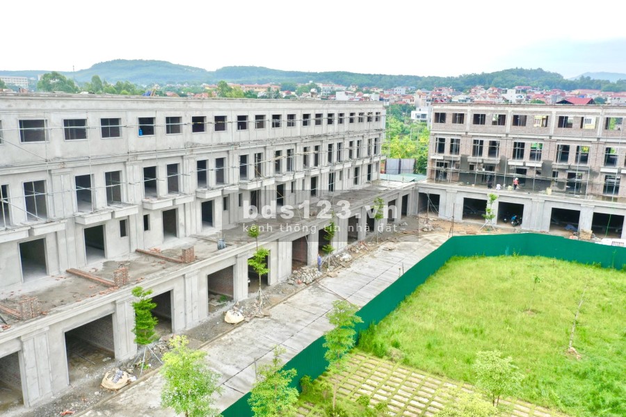 Bán lỗ Shophouse 2 mặt tiền đường Lê Quang Đạo giá bán 3tỉ3 liên hệ 0356144921