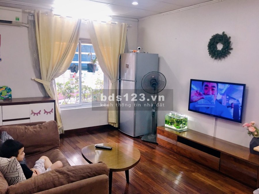 Cho thuê căn hộ chung cư góc đầu hồi nhà D8, Thành Công, Hà Nội giá 5.5 triệu/tháng