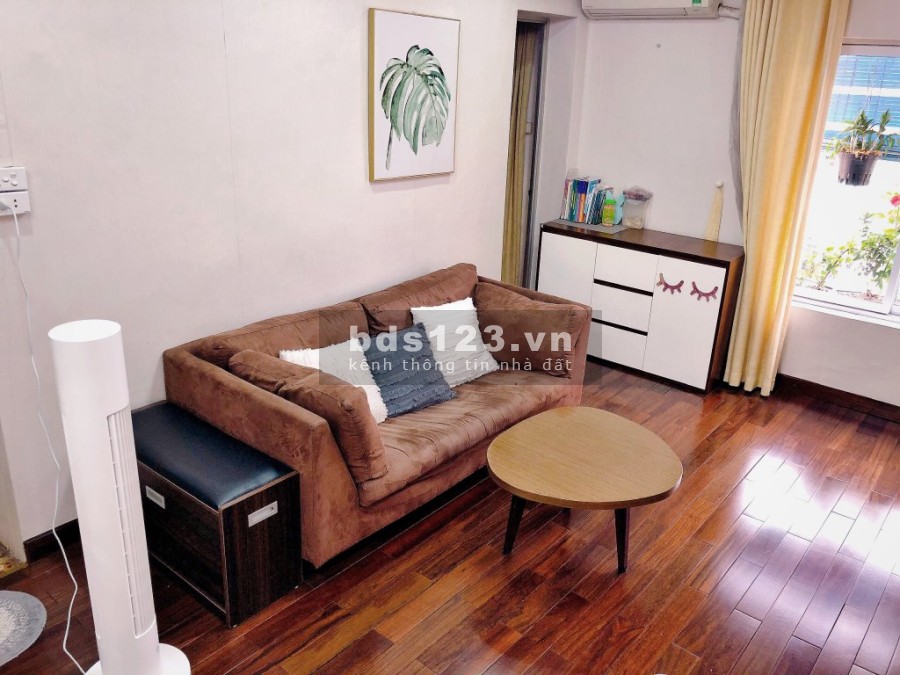 Cho thuê căn hộ chung cư góc đầu hồi nhà D8, Thành Công, Hà Nội giá 5.5 triệu/tháng