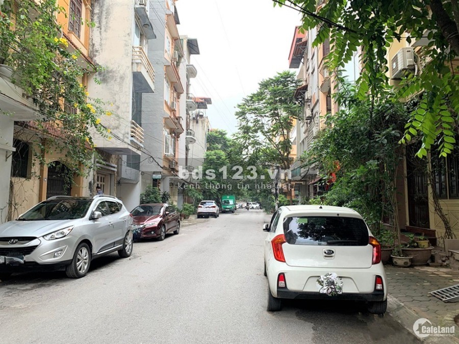 Chỉ 6 tỷ bán nhà mặt ngõ 4 ô tô tránh, vỉa hè 5m, 5T kinh doanh, gara, Phú Diễn - Từ Liêm.
