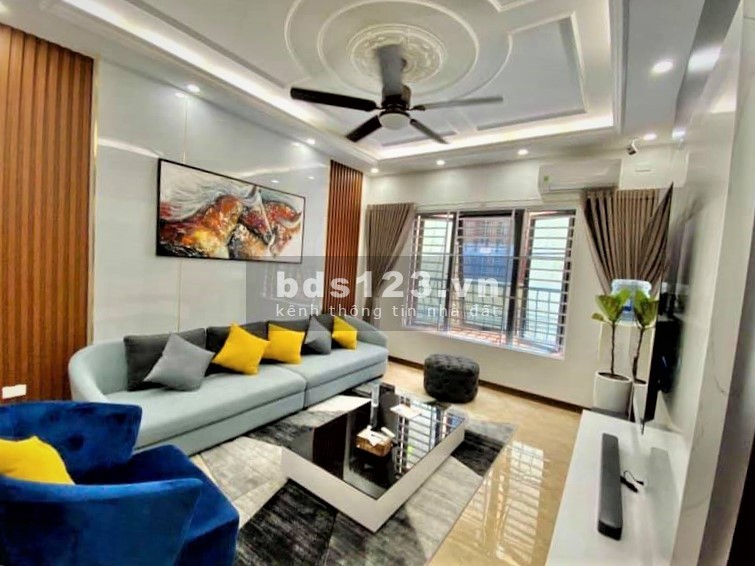 Chỉ 6 tỷ bán nhà mặt ngõ 4 ô tô tránh, vỉa hè 5m, 5T kinh doanh, gara, Phú Diễn - Từ Liêm.