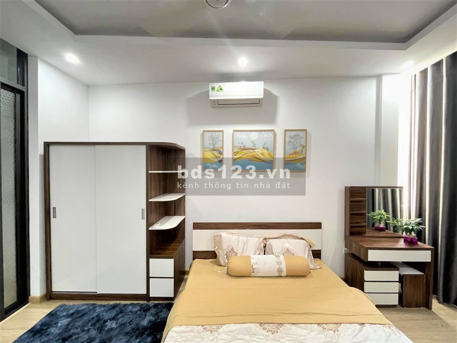 Chỉ 6 tỷ bán nhà mặt ngõ 4 ô tô tránh, vỉa hè 5m, 5T kinh doanh, gara, Phú Diễn - Từ Liêm.