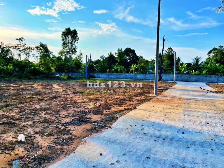 Mở bán 38 lô đất nền tại Phú Quốc chỉ 12tr/m2, cọc sang tên trong ngày tặng vàng !