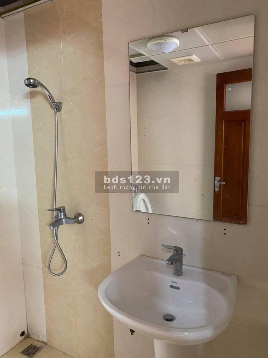 Tôi cần cho thuê căn hộ mới tầng tòa CT5 Mỹ Đình 2, dDiện tích 95m2, 3 ngủ, 9 tr/th. LH 0963916547