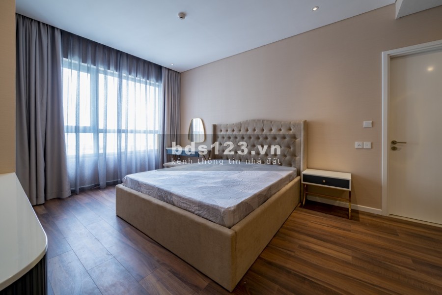 Bán Đảo Kim Cương 3PN dtsd 124m2 Full nt cao cấp giá 11.5 tỷ ( bao phí ) Lh 0906758662