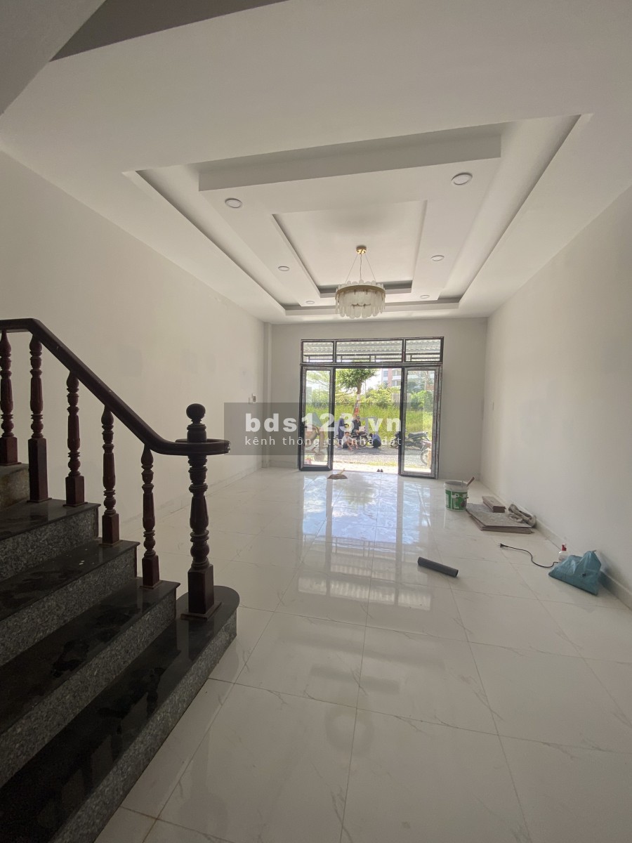 Bán nhà trệt lầu hiện đại, giá rẻ. Cơ hội đầu tư sinh lời cao ngay tạo Cần Thơ sổ sẵn