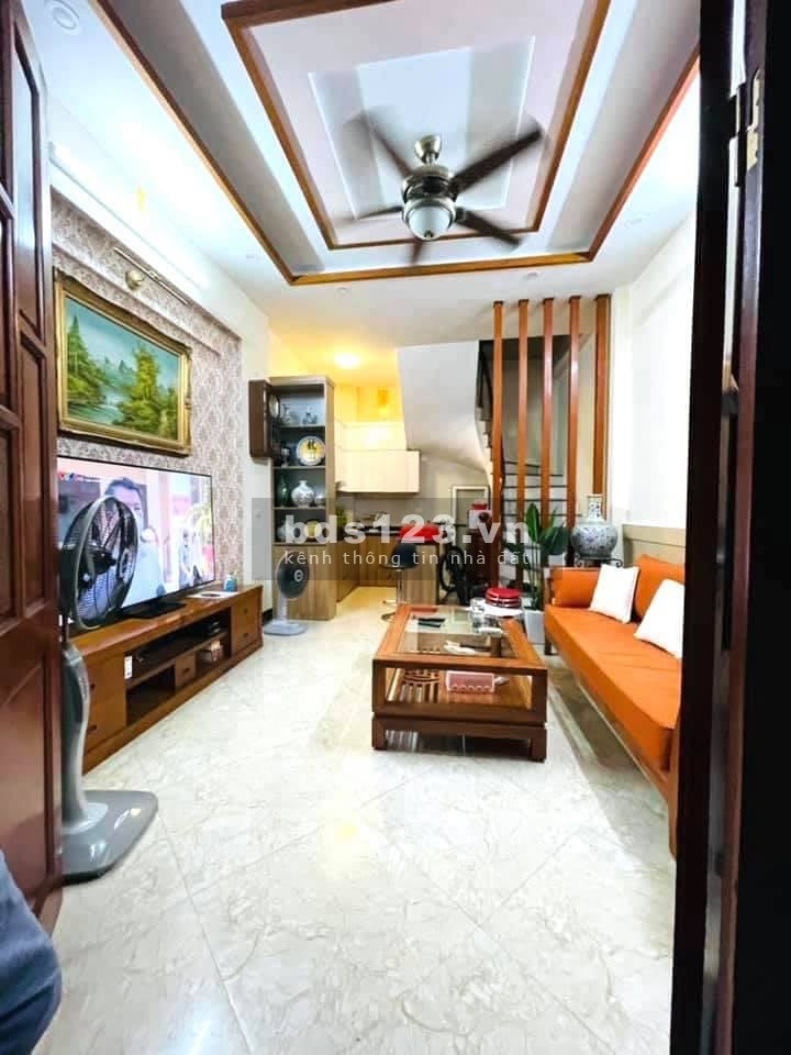 Bán Nhà Đội Cấn 35m, 3 Tầng, NGÕ Nông nhà đẹp ở sướng, Giá: 3.05 tỷ Q.Ba Đình