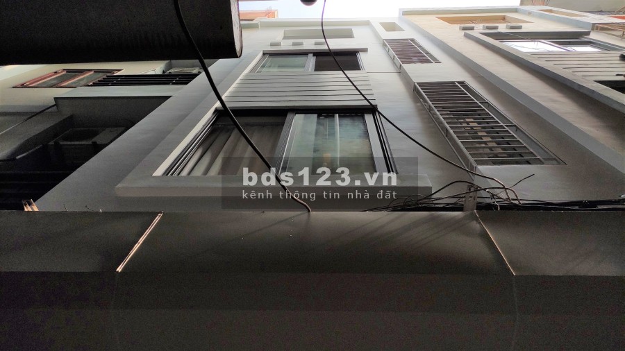 Bán nhà 4 tầng diện tích sử dụng 40m2 siêu đẹp phố Cầu Giấy giá 5,3 tỷ, lh 0912442669