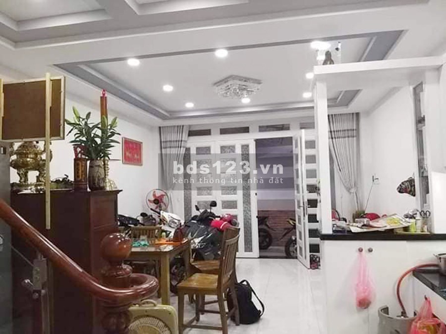 Cần bán gấp nhà nguyên căn Thích Quảng Đức, p5, Phú Nhuận, đúc bê tông kiên cố 5 tầng