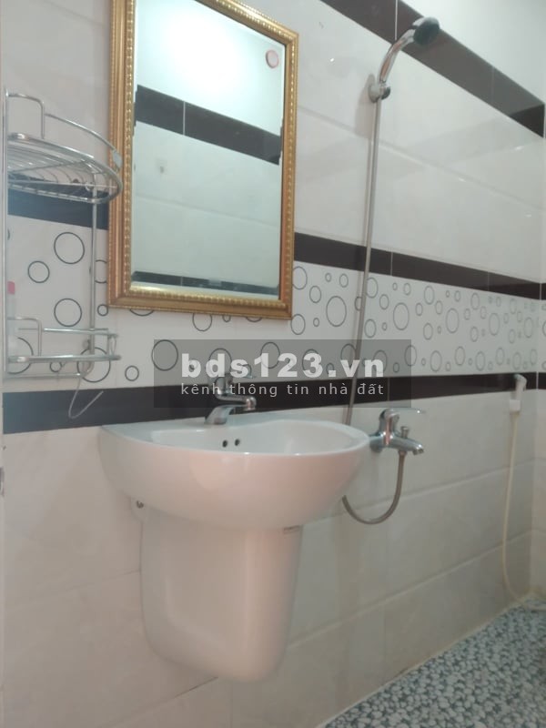 Cho thuê phòng nội thất ở Bùi Quang Là Gò Vấp giá 2.7 triệu/tháng, khu an ninh yên tĩnh