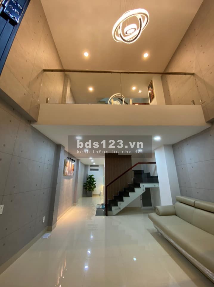 Nhà mặt tiền diện tích sử dụng 45m2, vuông vức, đúc kiên cố 5 tầng, giá bán 7.2 tỷ, sổ sẵn