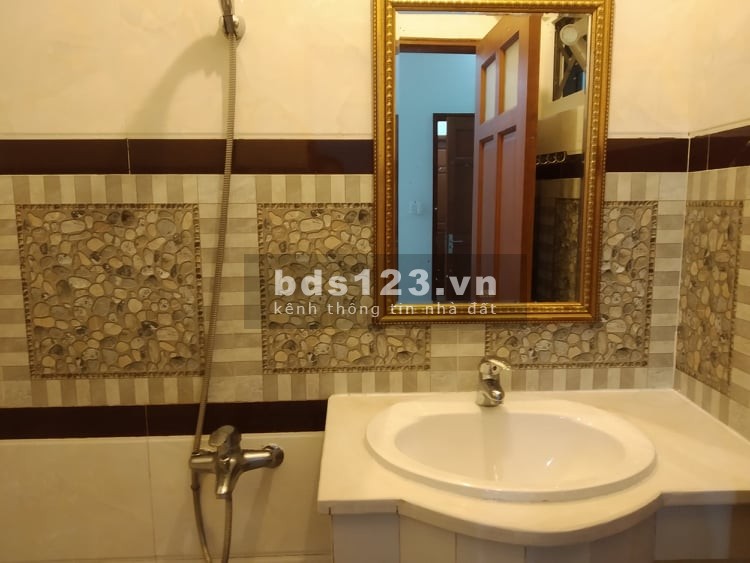 Cho thuê phòng nội thất ở Bùi Quang Là Gò Vấp giá 2.7 triệu/tháng, khu an ninh yên tĩnh