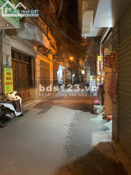 Bán nhà 3T phố Khương Trung, 35m2 mặt ngõ 3 gác, cách ô tô 20m, giá 3,2 tỷ