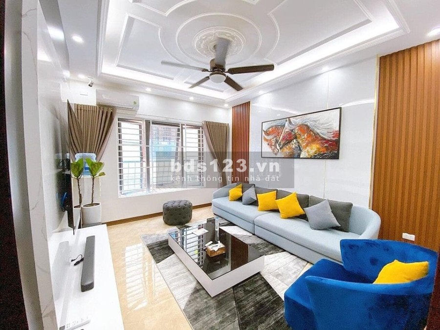 Bán nhà diện tích 38m2 Quang Tiến, ô tô 7 chỗ qua cửa, giá nhỉnh 3 tỷ liên hệ 0932382236
