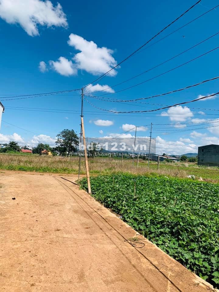 Bán 560m2 lô đất đẹp Mê Linh, giá bán 670 triệu, đường ô tô 4m, view đồi giá tốt đầu tư
