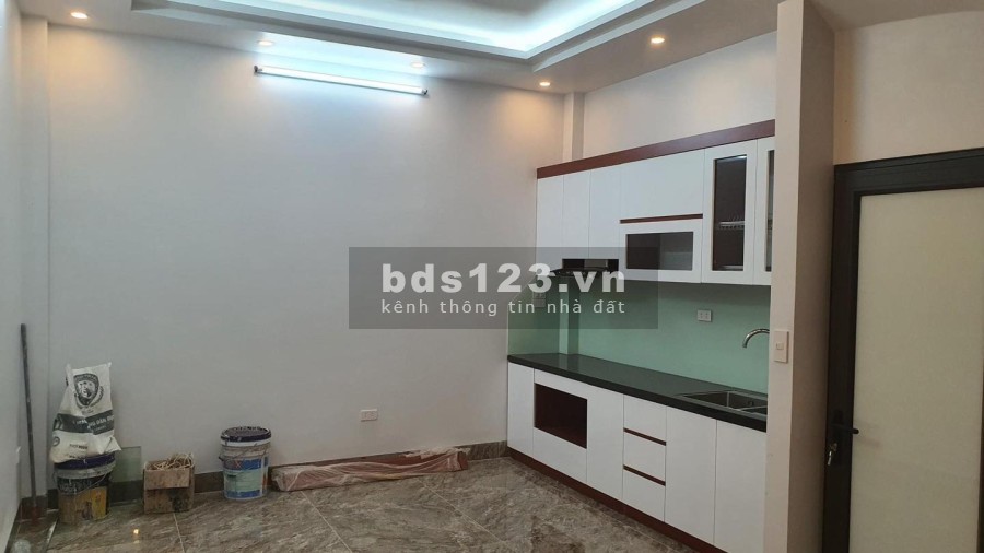 Nhà 5 tầng, dt 42m2 thiết kế đẹp ngõ 72 Dương Quảng Hàm mt 4m, gí chỉ 5,25 tỷ, LH 0392969999