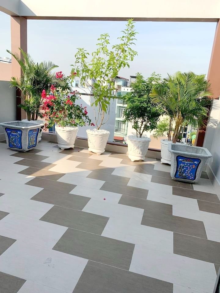 Nhà bán gần mặt tiền đường Hưng Phú Phường 10 Quận 8, sổ hồng hoàn công giá tốt