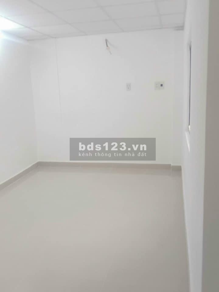 Giá chỉ 1.95 tỷ sở hữu ngay hộ khẩu Quận 3, nguyên nhà 2 tầng mới tinh vào ở ngay