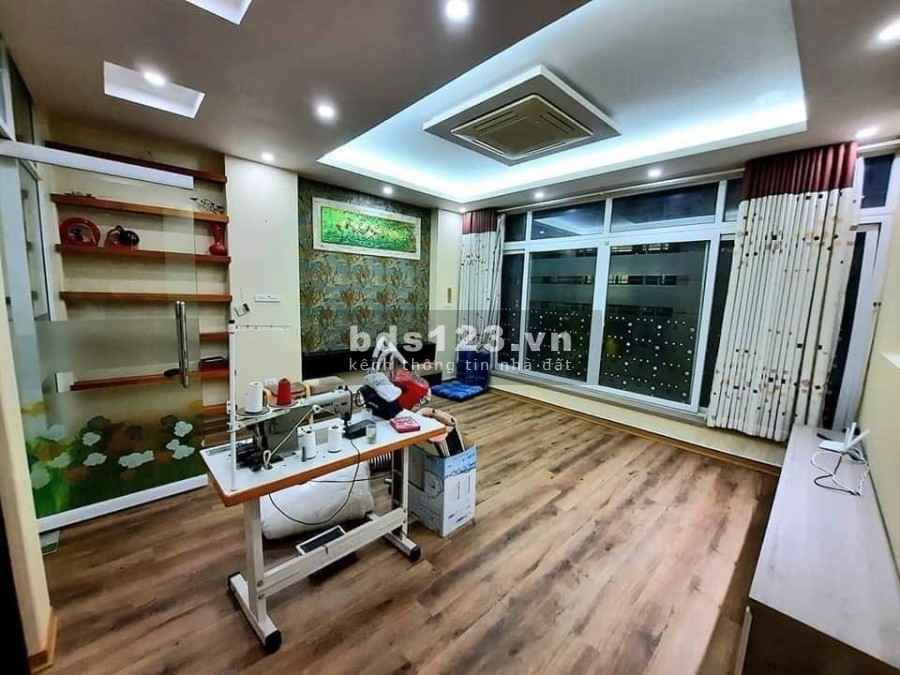 Bán nhà Cầu Giấy diện tích lớn ô tô vào nhà sầm uất ngõ thông ở hoặc kinh doanh Spa
