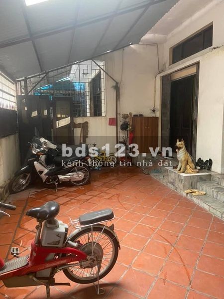 Mặt tiền rộng Nguyễn Viết Xuân Quận Thanh Xuân diện tích 93/110T1 đúc 4 tầng giá 11.5 tỷ