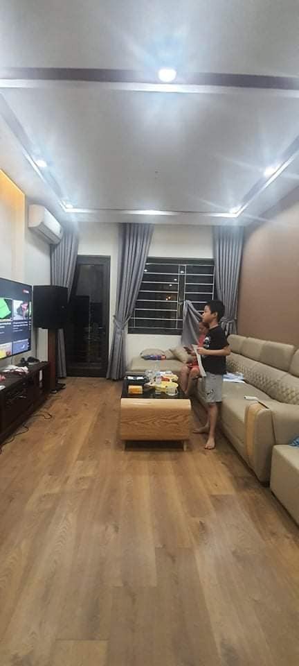 Bán nhà riêng phố Lê Duẩn lô góc nội thất nhập khẩu bãi đậu xe cách 50m, khu dân trí cao