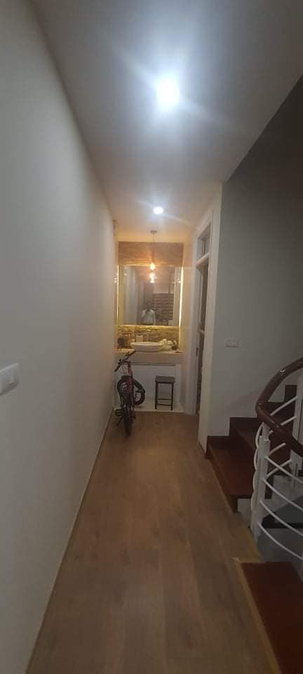 Bán nhà riêng phố Lê Duẩn lô góc nội thất nhập khẩu bãi đậu xe cách 50m, khu dân trí cao
