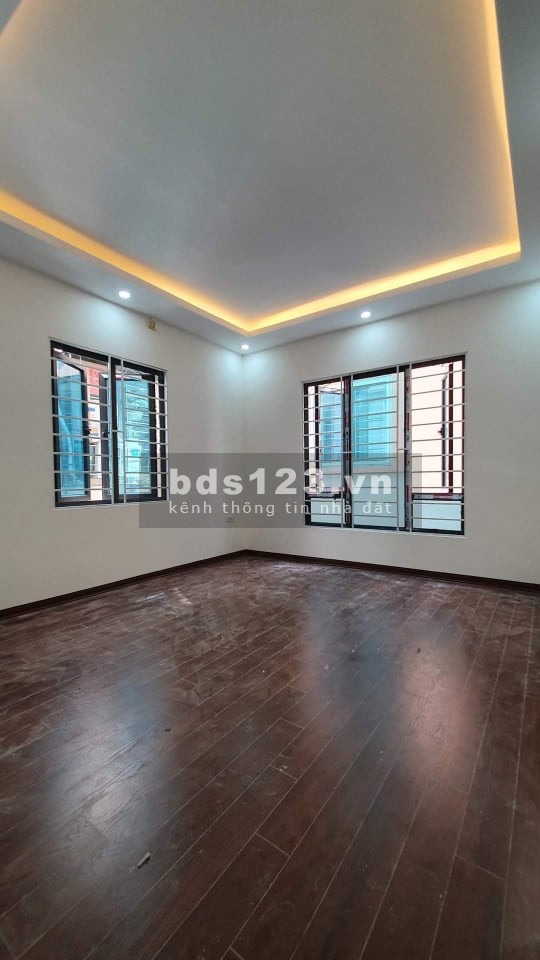 Cần Bán Nhà Siêu Phẩm Yên Hòa 46m2 giá 5.7 tỷ- Lô góc, 2 thoáng, ở thích.