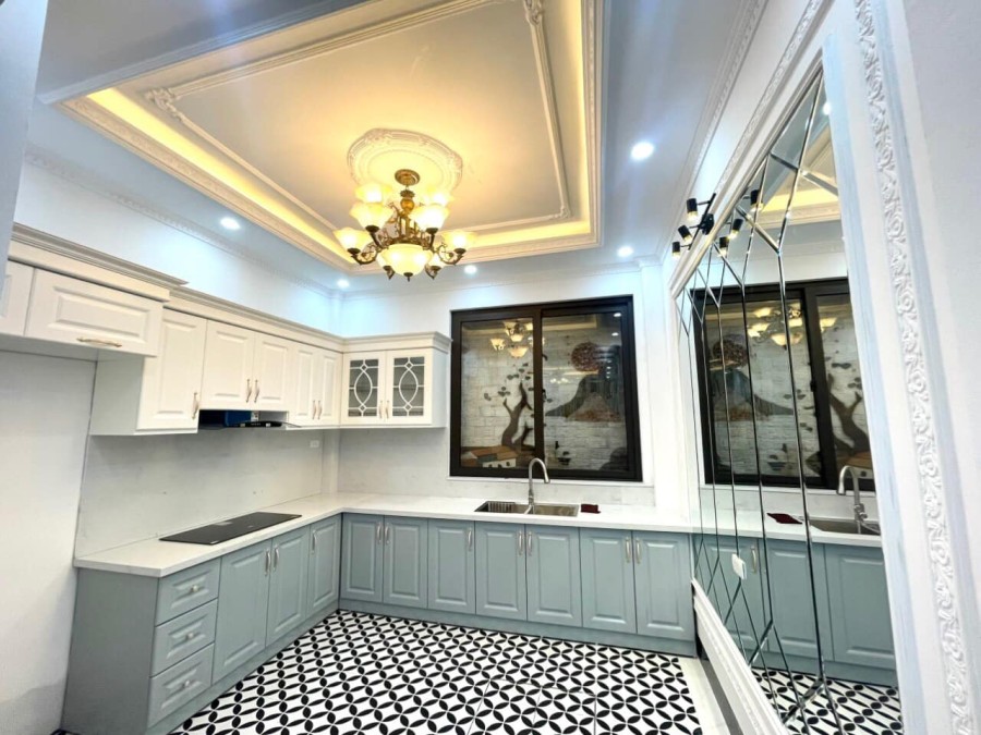 Bán nhà Cầu Giấy nhỉnh 5 tỷ, phân lô gần ô tô, nhà chủ tự xây hơn 402m, nhiều phòng ngủ