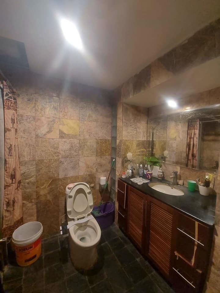 Nhà Hoàng Ngân, Nhà gần Phố - Thiết kế đẹp, Thông số vàng- Martit đỗ cửa