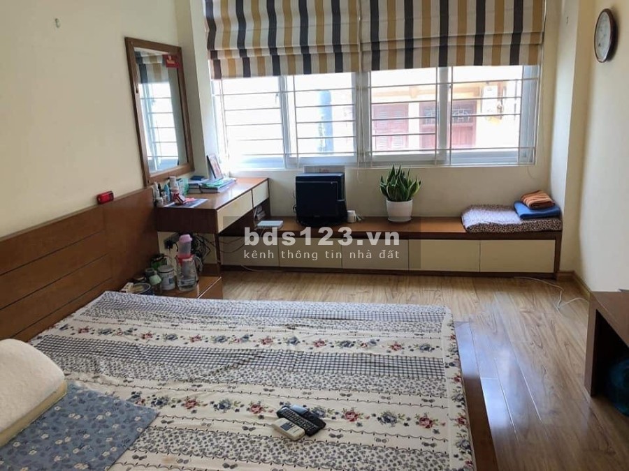 Bán nhà Trần Đại Nghĩa diện tích sử dụng 35m2 đúc 5 tầng xây mới, giá 4 tỷ 10m ra phố