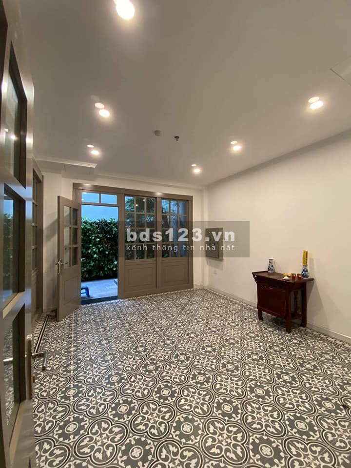Tòa nhà Apartment +Penhouse view Hồ Tây Trích Sài 29 phòng dt 150m2 mặt tiền 8m, giá 30 tỷ