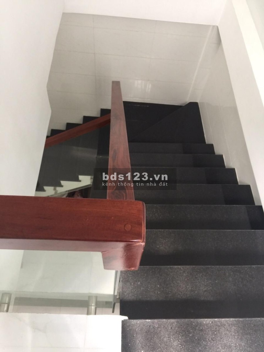Mặt tiền Thạch Lam KD vỉa hè 4,8mx15m cho thuê 20tr/tháng chỉ 8,7 tỷ