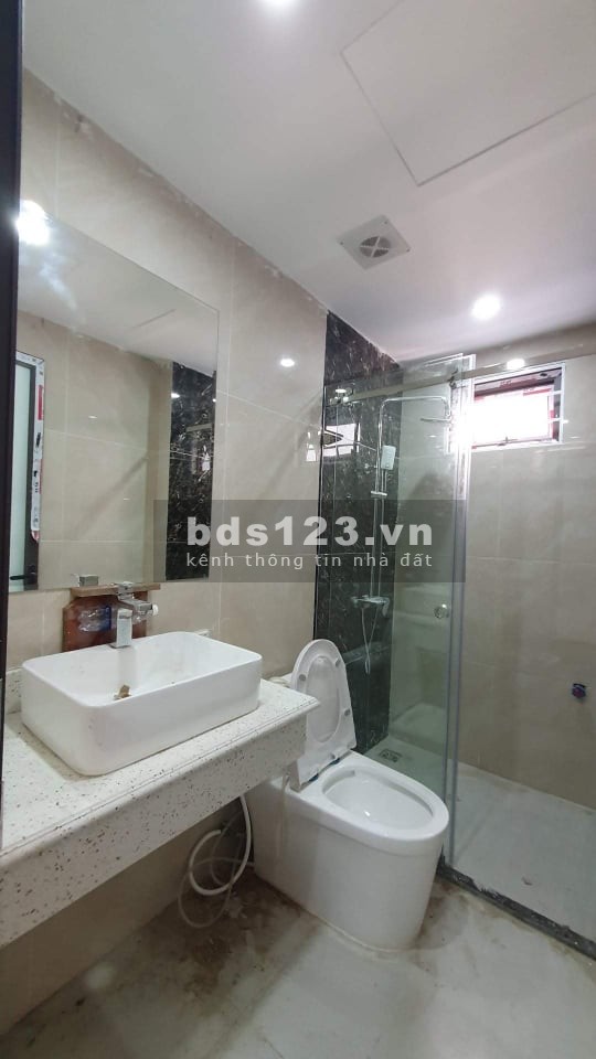 Cần Bán Nhà Siêu Phẩm Yên Hòa 46m2 giá 5.7 tỷ- Lô góc, 2 thoáng, ở thích.