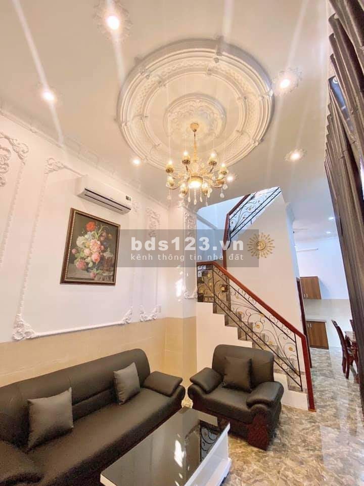 Bán nhà 1 trệt 2 lầu mới xây mẫu biệt thự cổ điển cao cấp hẻm 234 Hoàng Quốc Việt