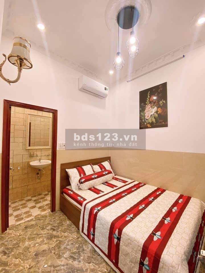 Bán nhà 1 trệt 2 lầu mới xây mẫu biệt thự cổ điển cao cấp hẻm 234 Hoàng Quốc Việt